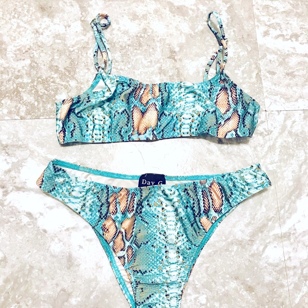 Bathing suit